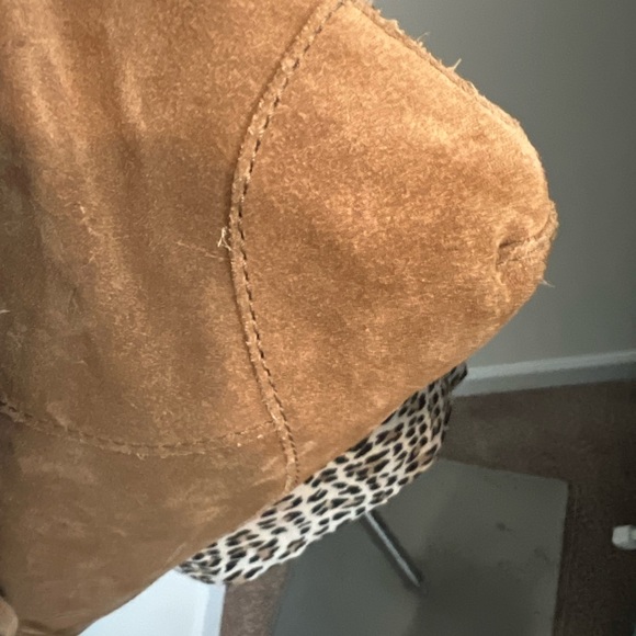 Lucky Brand Suede Crossbody Bag - Picture 5 of 7